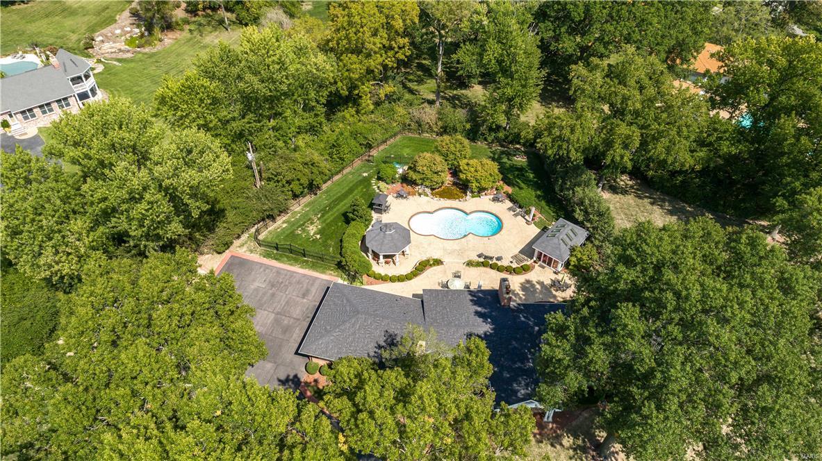 Photo 4 - Residential for sale – 1  Denny Lane  Huntleigh, MO