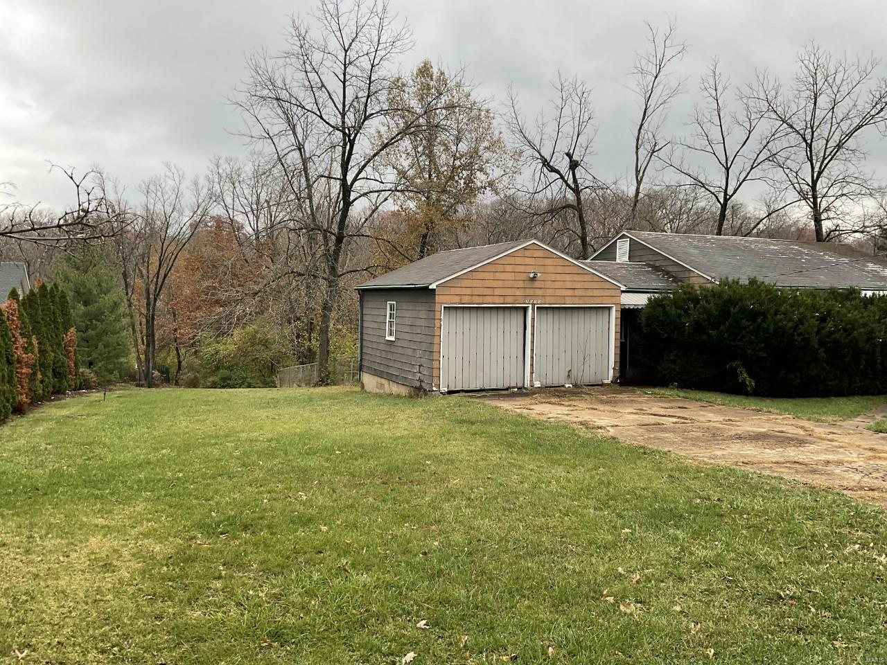 2030 Clarkson Chesterfield, MO 63017 MLS 21008461