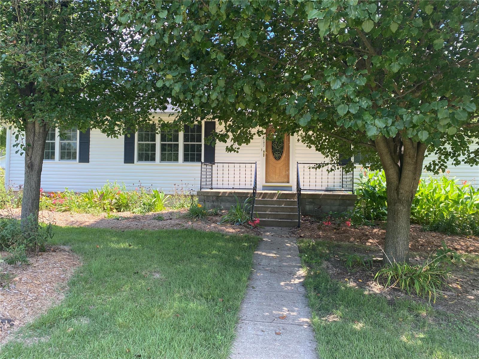 Listing 568571