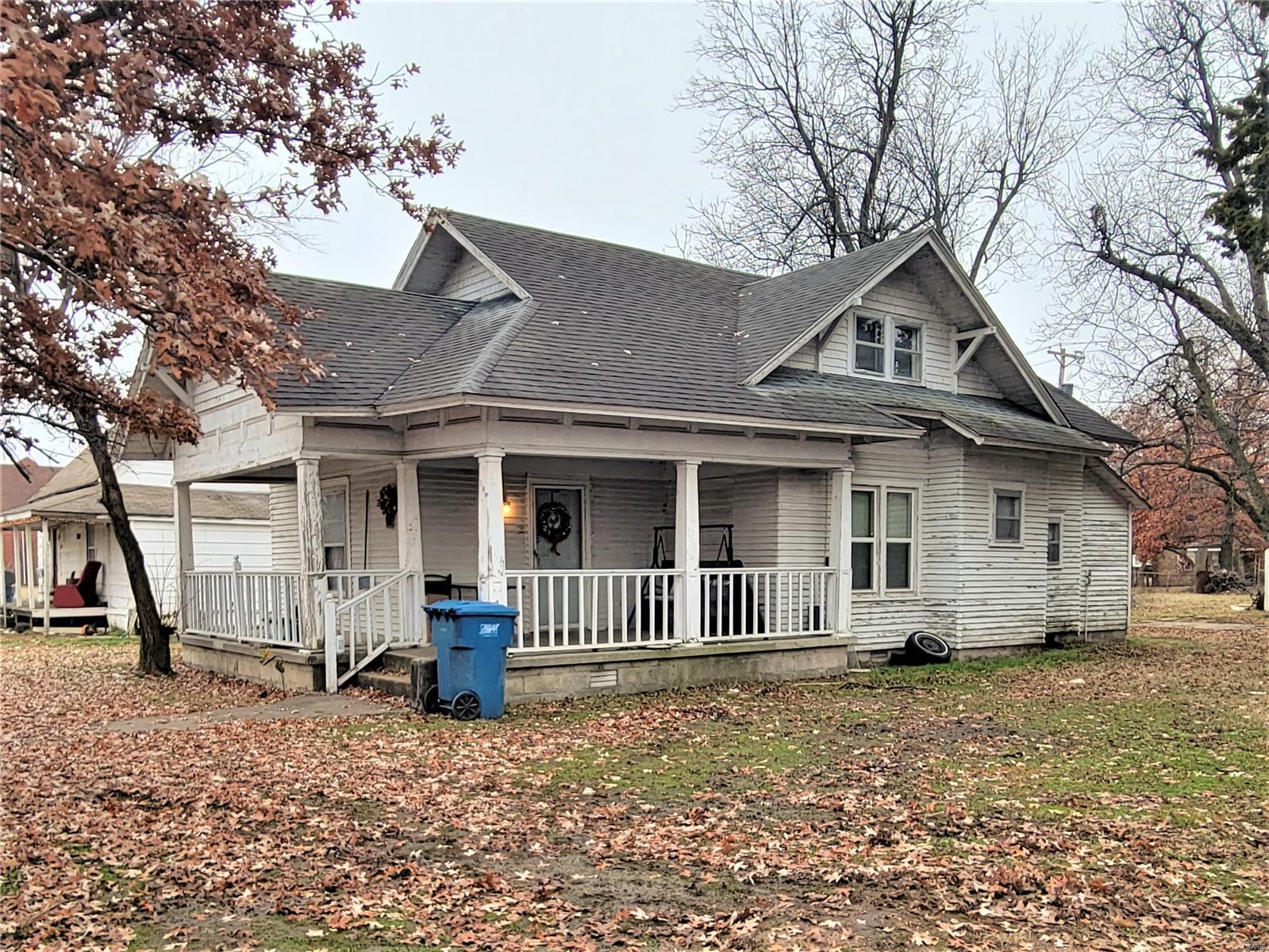 300 Main Gideon, MO 63848 MLS 22077494