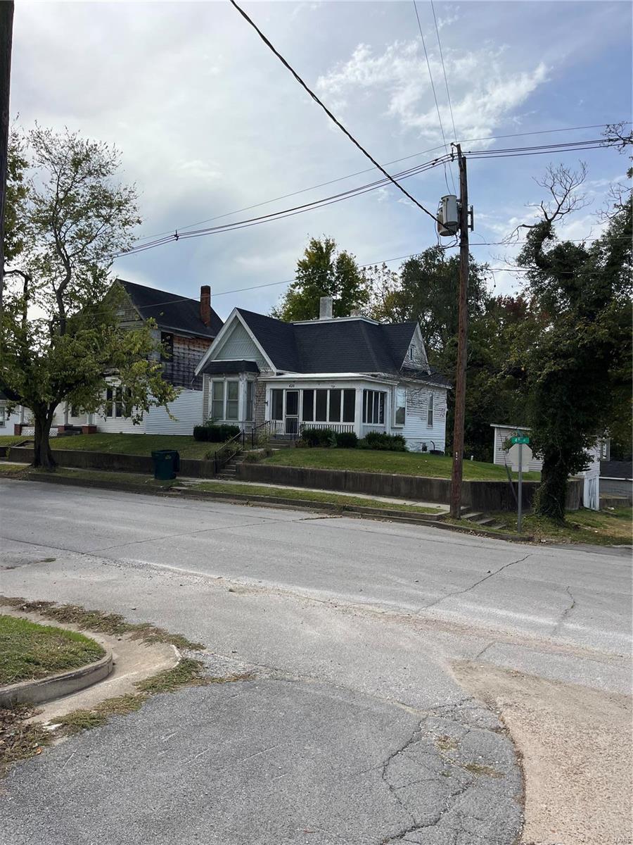 420 N 4th Street Louisiana, MO 63353 MLS 23062961