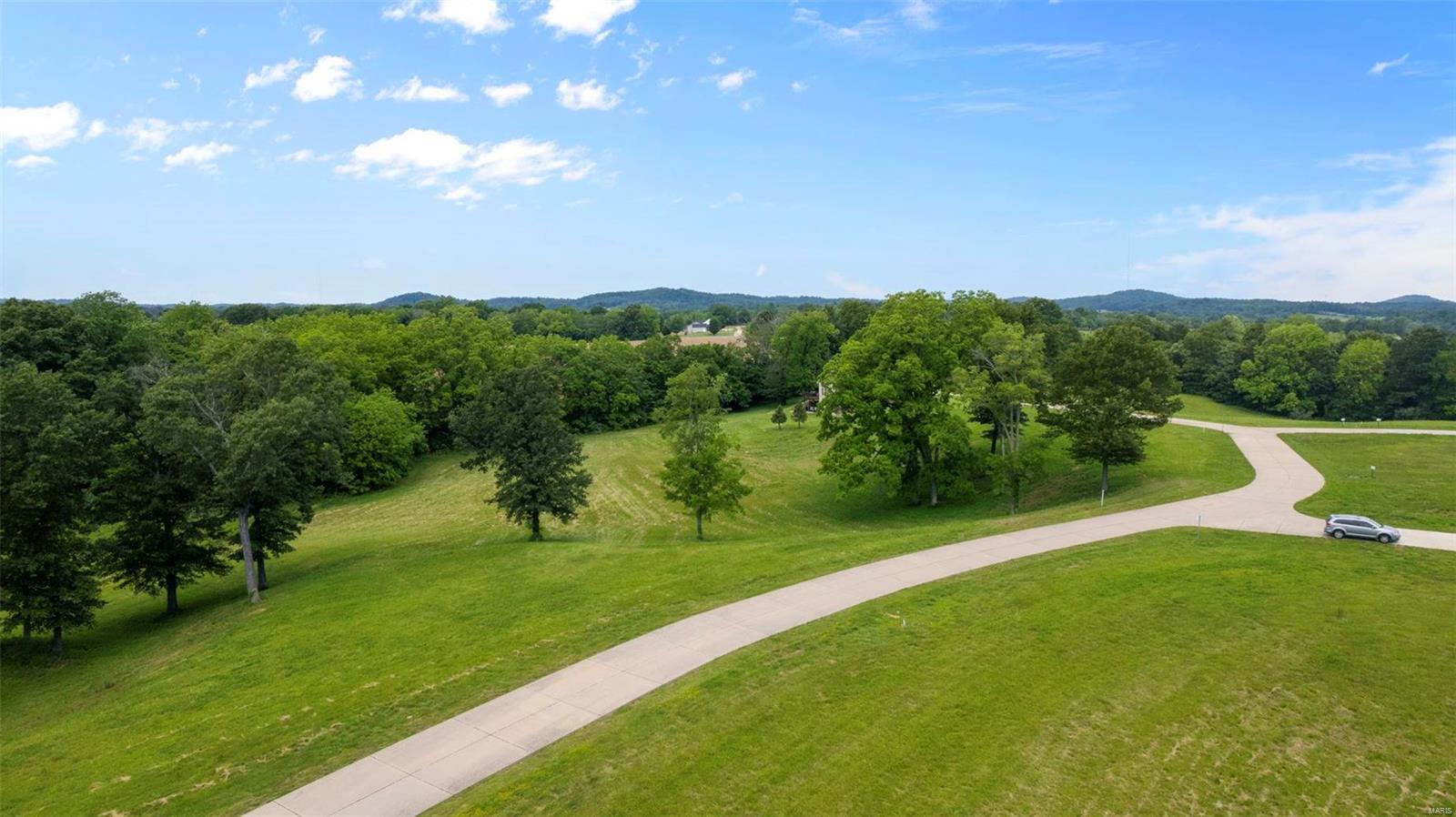 32 Spring Valley Rdg Cape Girardeau, MO 63701 MLS 24032551