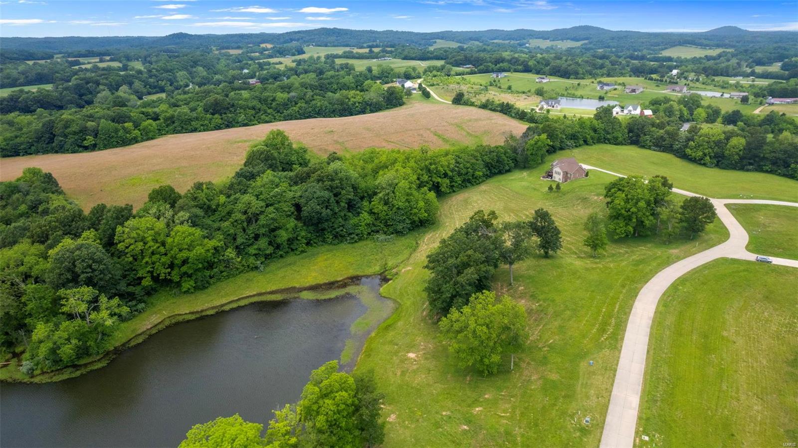 32 Spring Valley Rdg Cape Girardeau, MO 63701 MLS 24032551