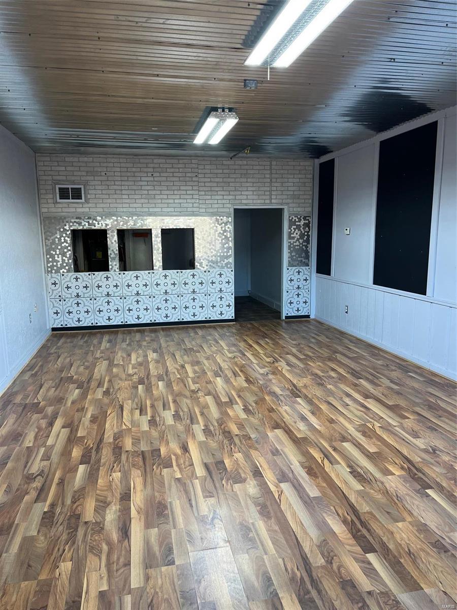 Photo 7 - Commercial Sale for sale – 116  N Main St   Piedmont, MO