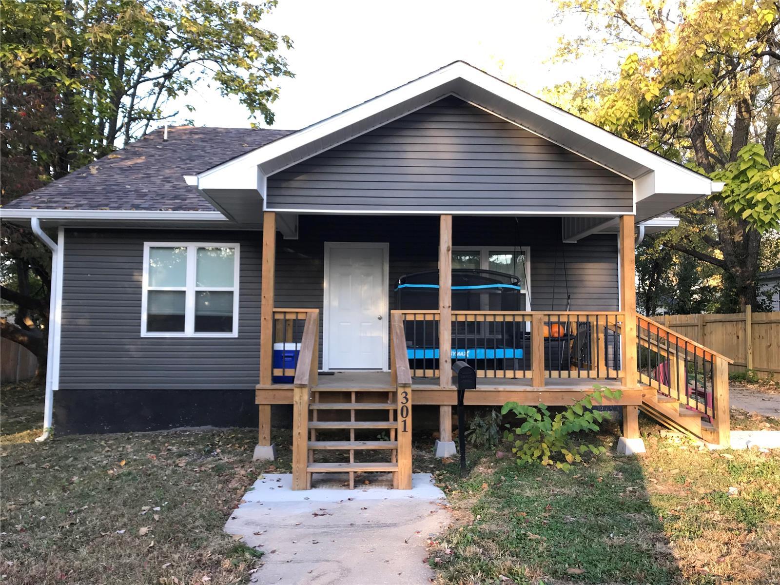 301 S Jackson Salem, MO 65560 MLS 24065427