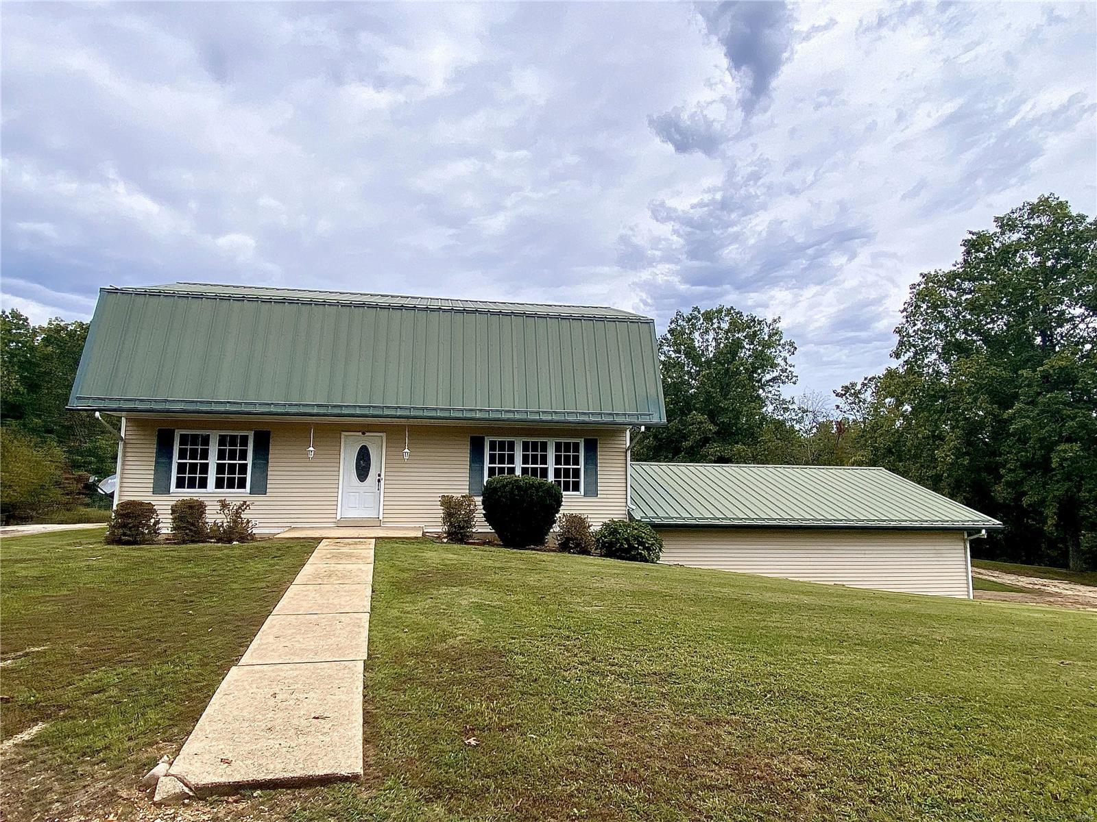 121 County Road 400B Ellington, MO 63638 MLS 24065815