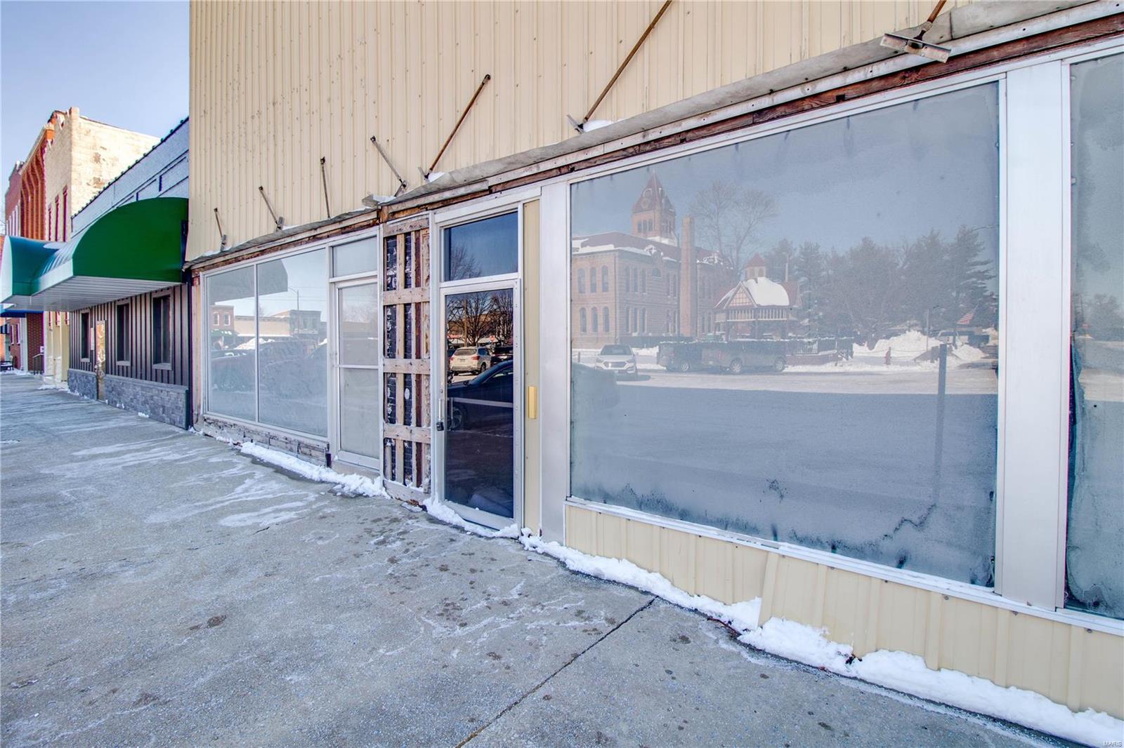 Photo 15 - Commercial Sale for sale – 531 S Main Street  Carrollton, IL
