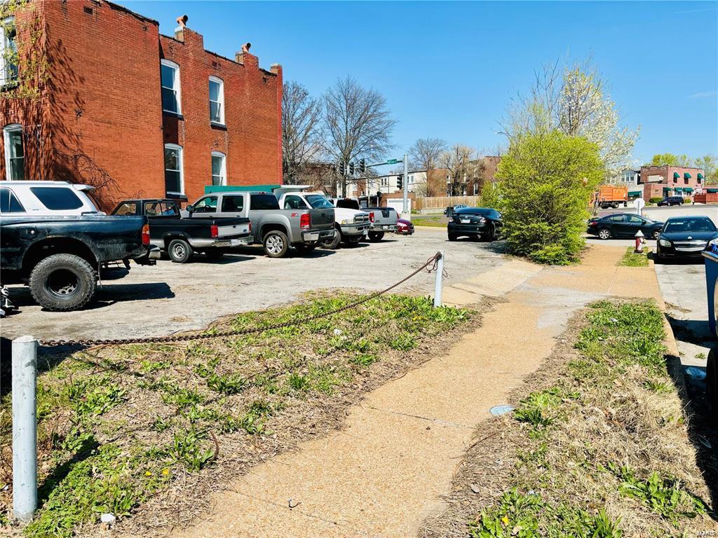 Photo 3 - Commercial Sale for sale – 3300  Utah   St Louis, MO