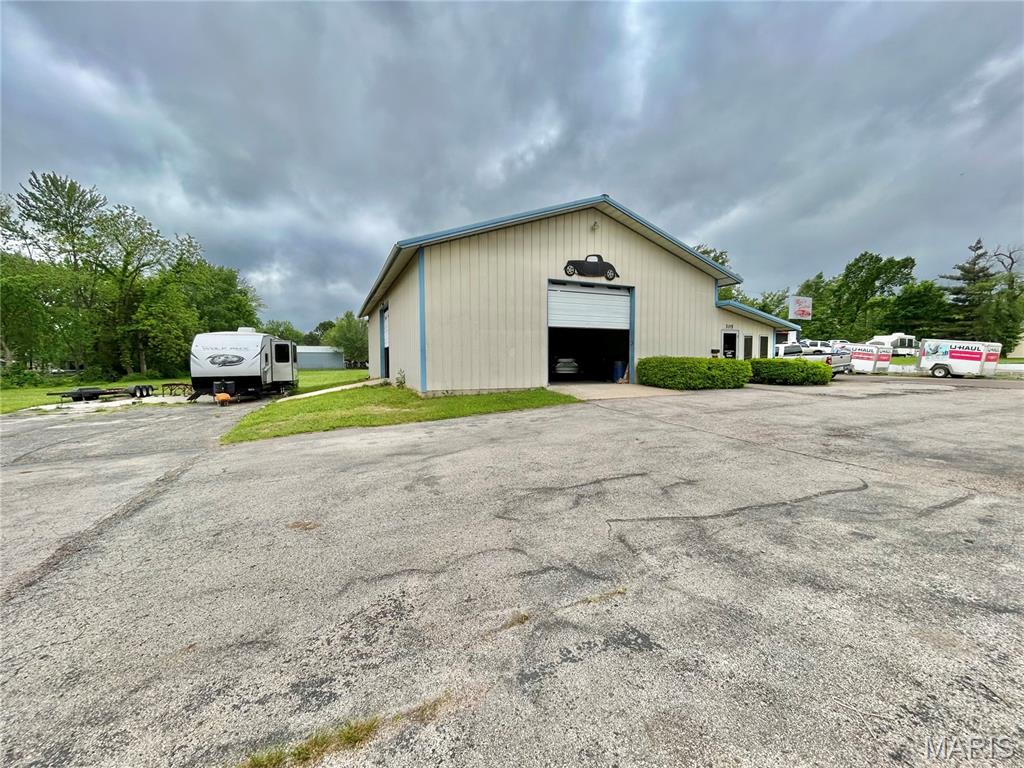 Photo 5 - Commercial Sale for sale – 305 W Scenic Rivers Boulevard  Salem, MO