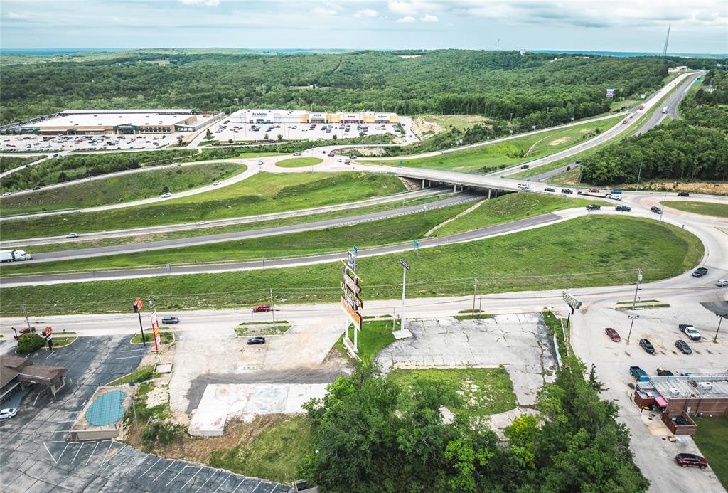 Photo 5 - Commercial Sale for sale – 1413  Martin Springs Drive  Rolla, MO