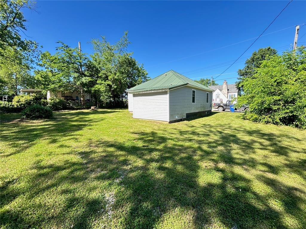 Photo 3 - Residential for sale – 500 S Warfel Street  Salem, MO