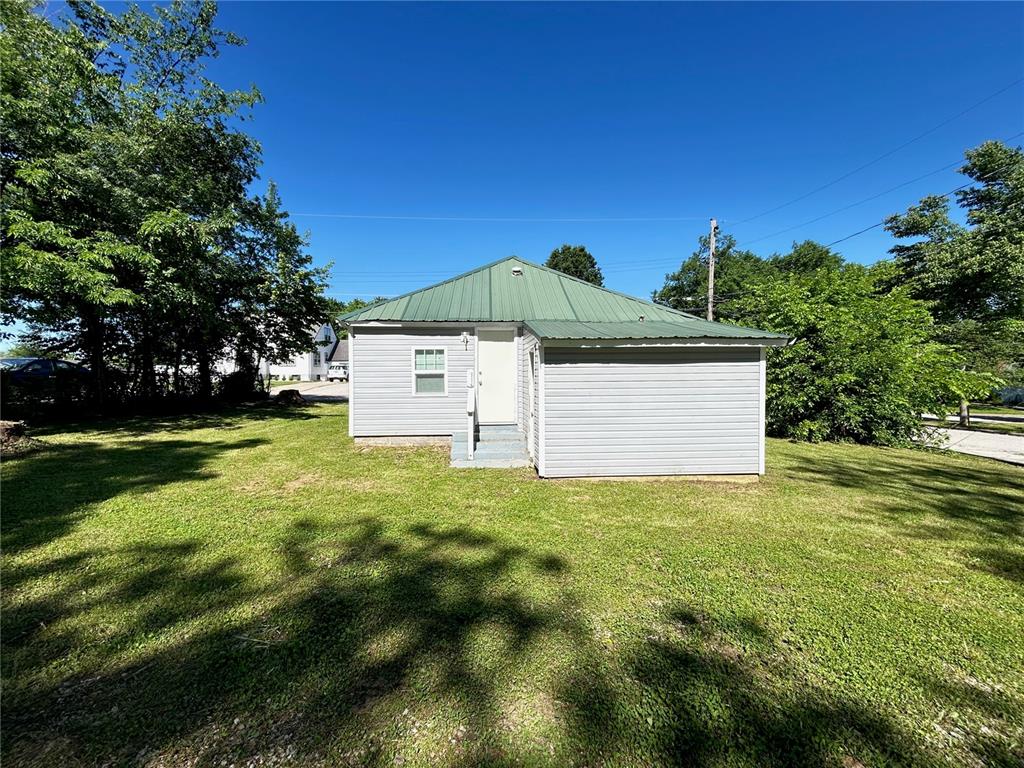 Photo 4 - Residential for sale – 500 S Warfel Street  Salem, MO