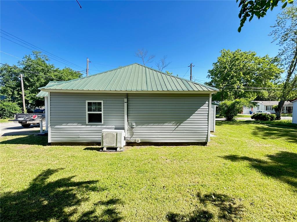 Photo 6 - Residential for sale – 500 S Warfel Street  Salem, MO