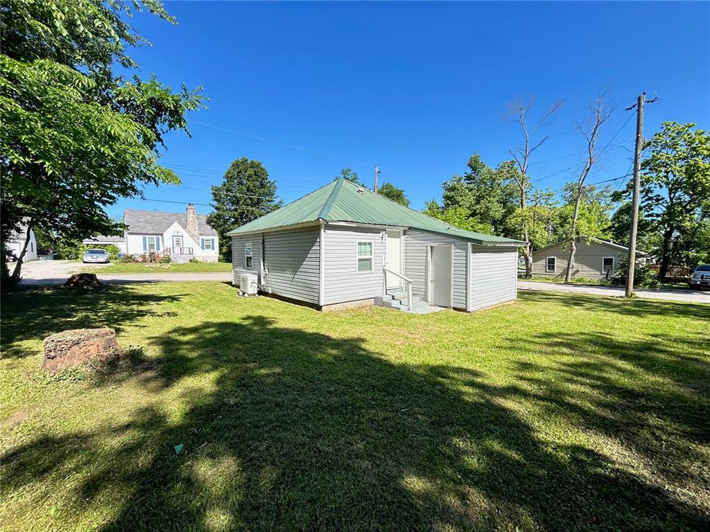 Photo 5 - Residential for sale – 500 S Warfel Street  Salem, MO