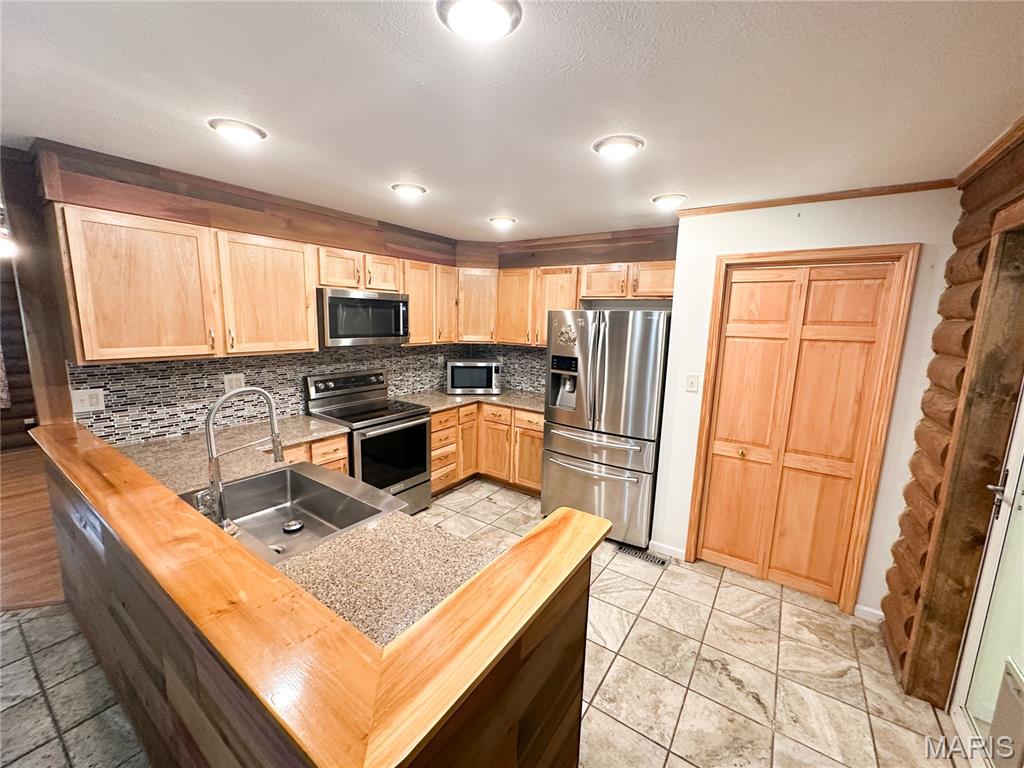 Photo 10 - Residential for sale – 1  Timber Lane  Salem, MO