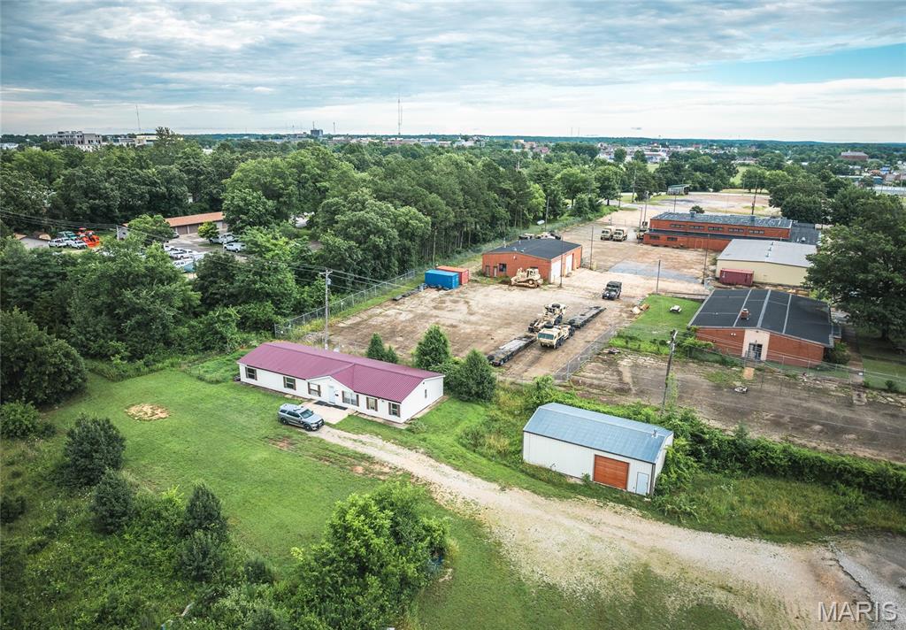 Photo 8 - Commercial Sale for sale – 127 & 129  H-J Drive  Rolla, MO