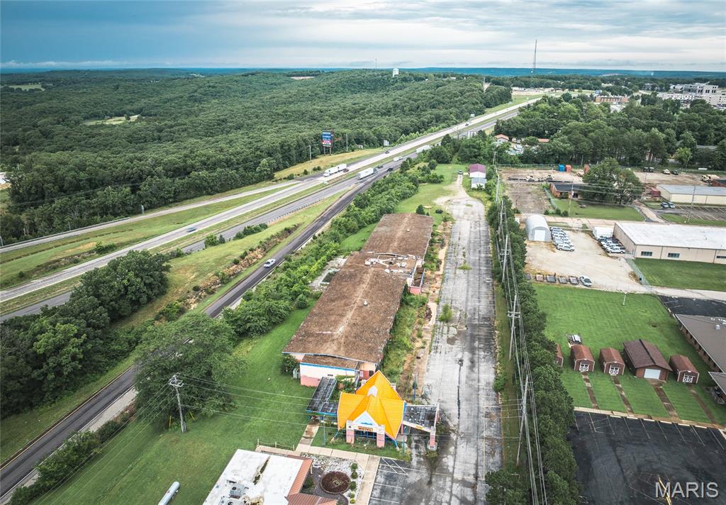 Photo 3 - Commercial Sale for sale – 127 & 129  H-J Drive  Rolla, MO