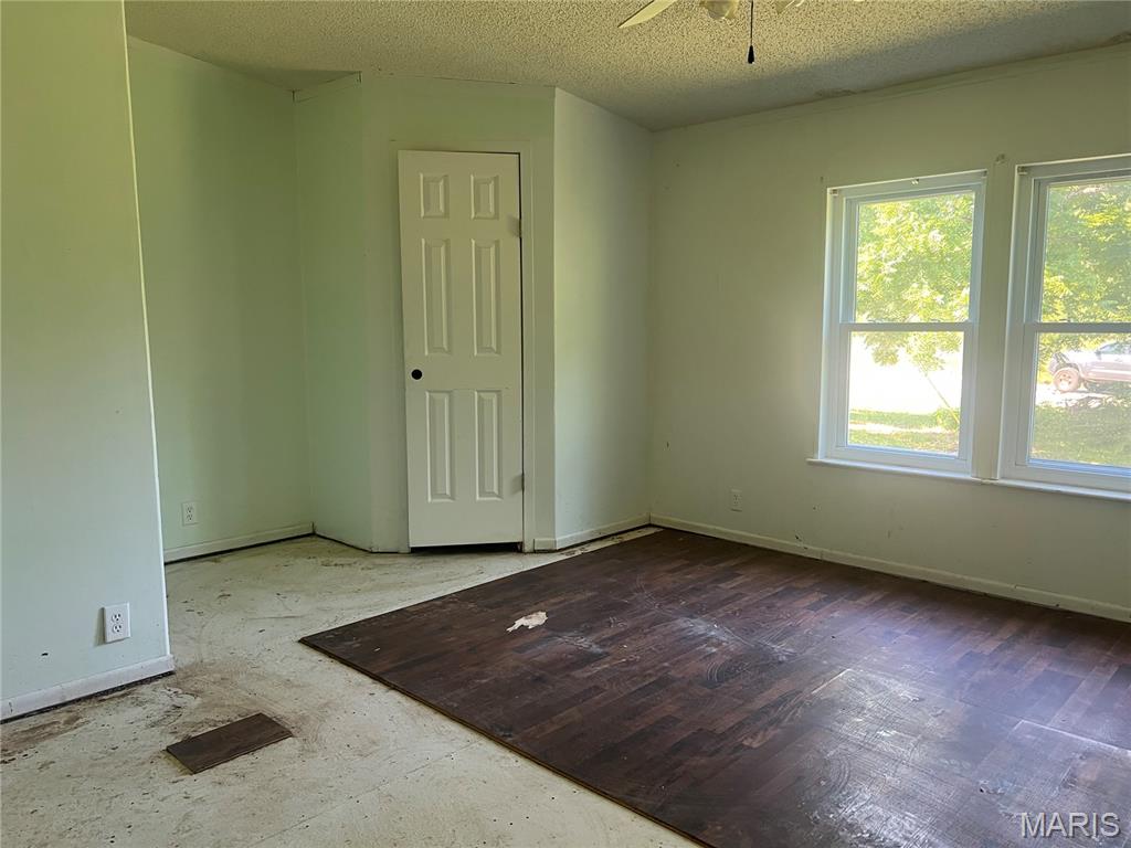 Photo 10 - Residential for sale – 30190  US Highway 63   Edgar Springs, MO