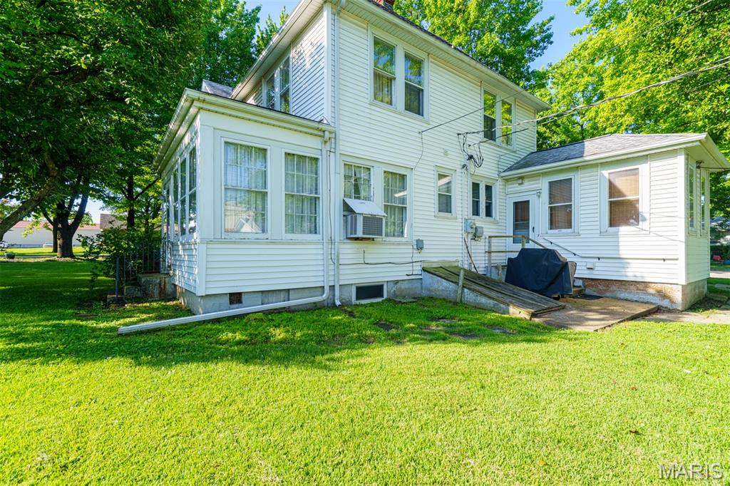 Photo 4 - Residential for sale – 131 W James Boulevard  St James, MO
