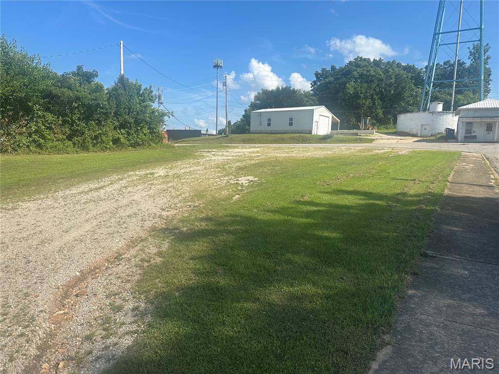 Photo 2 - Land for sale – 4 S Tower Street  Salem, MO