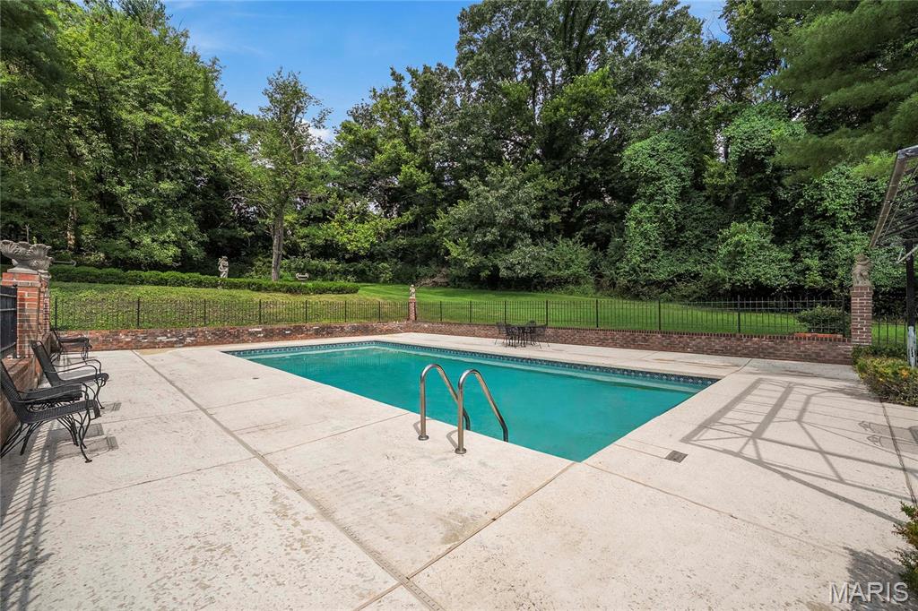 Photo 43 - Residential for sale – 26  Huntleigh Woods   Huntleigh, MO