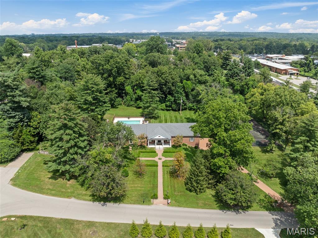 Residential for sale – 26  Huntleigh Woods   Huntleigh, MO