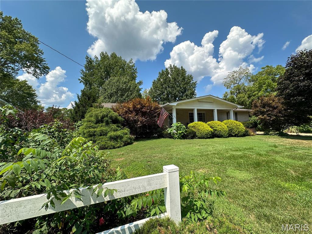Photo 3 - Residential for sale – 1403 S Henderson Street  Salem, MO