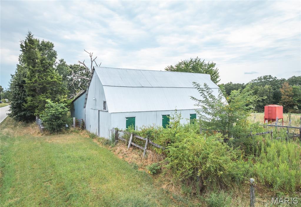 Photo 5 - Farm for sale – 20722  Hwy 42   Belle, MO