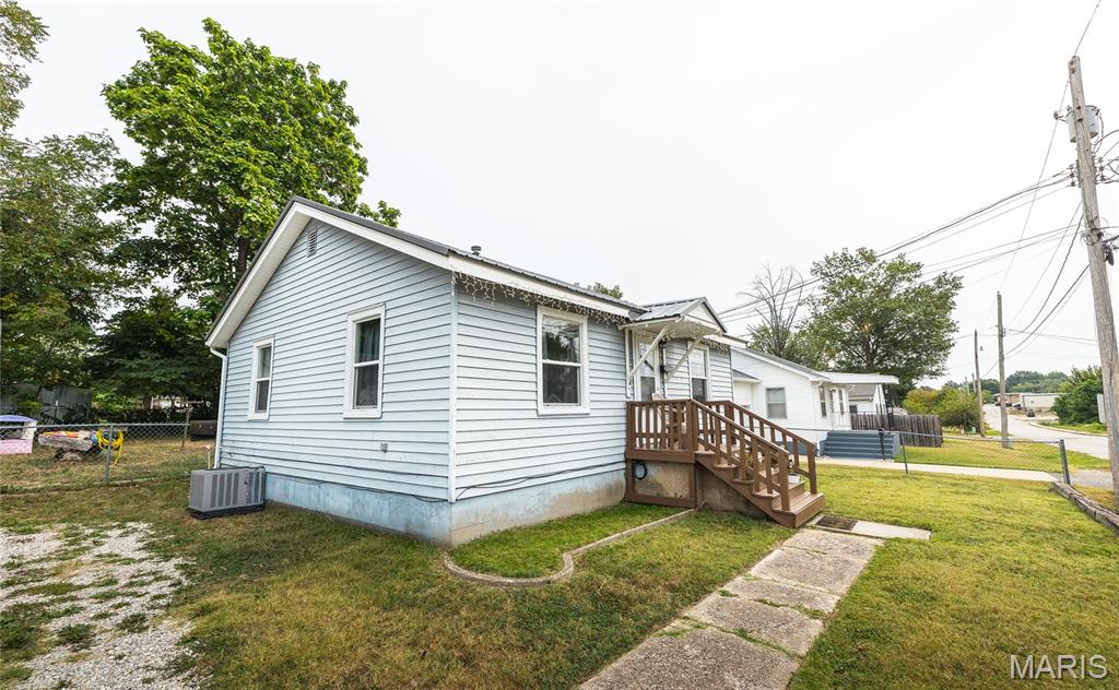 Photo 2 - Residential for sale – 304 W Hunt Street  Salem, MO