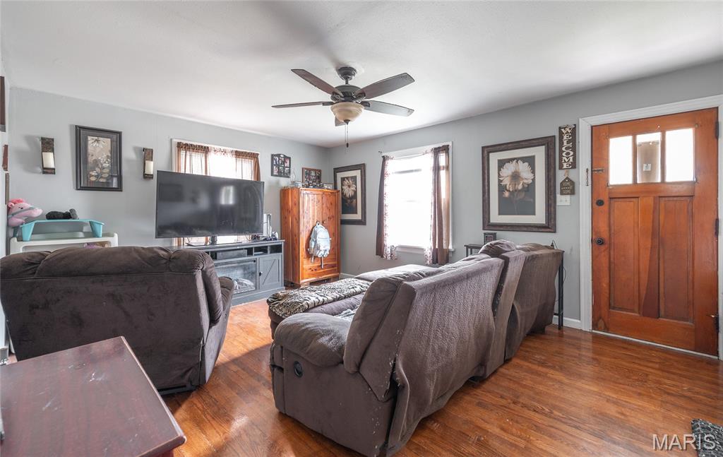 Photo 3 - Residential for sale – 304 W Hunt Street  Salem, MO