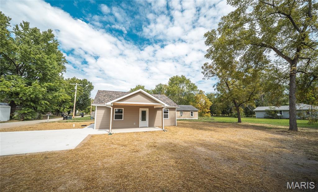 Photo 2 - Residential for sale – 94 S Carson Street  St James, MO