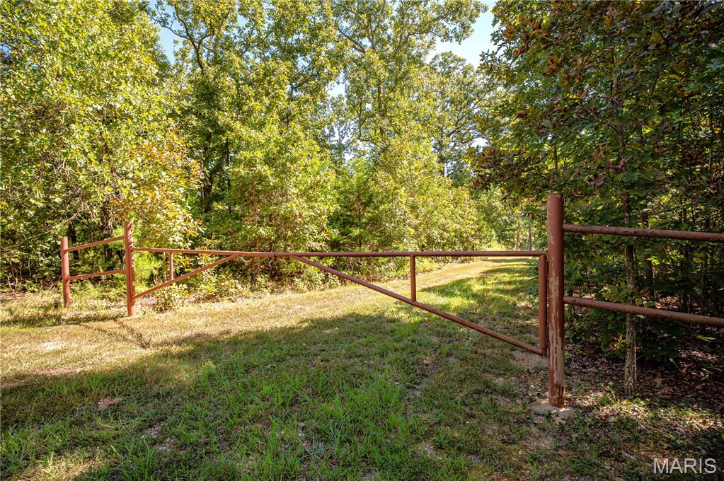 Photo 3 - Residential for sale – 10900  County Road 3600   St James, MO