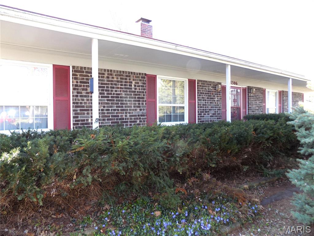 Photo 3 - Residential for sale – 1306  Broadway Street  Rolla, MO