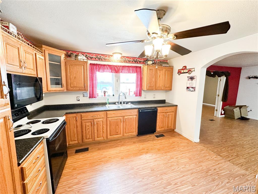 Photo 2 - Residential for sale – 604 S Elmer Street  Salem, MO