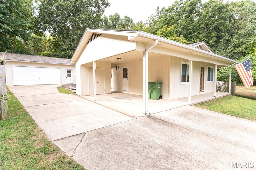 Photo 2 - Residential for sale – 610  Shady Acres Court  Rolla, MO