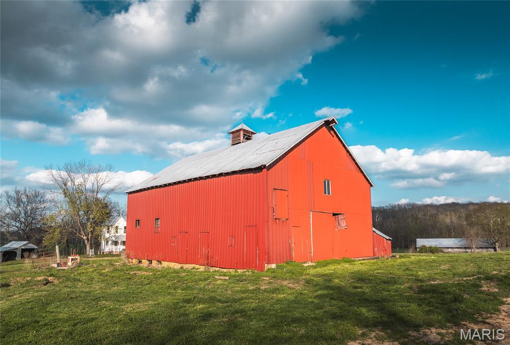 Photo 3 - Farm for sale – 32271  Maries Road 213   Vienna, MO