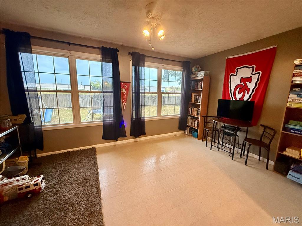 Photo 8 - Residential for sale – 29  Saint Ann Avenue  St James, MO