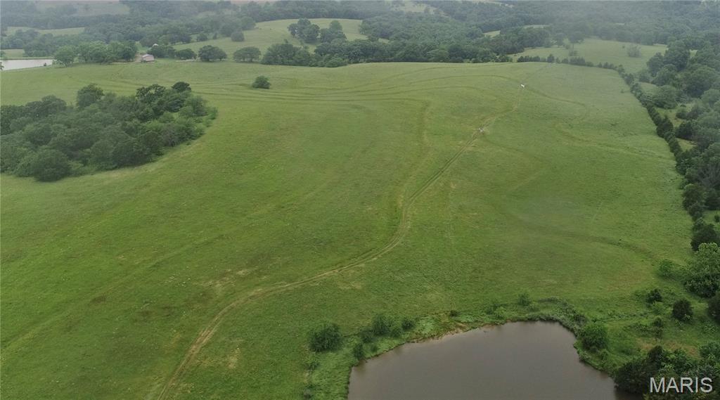 Farm for sale – 16290  Maries Road 303   Vienna, MO