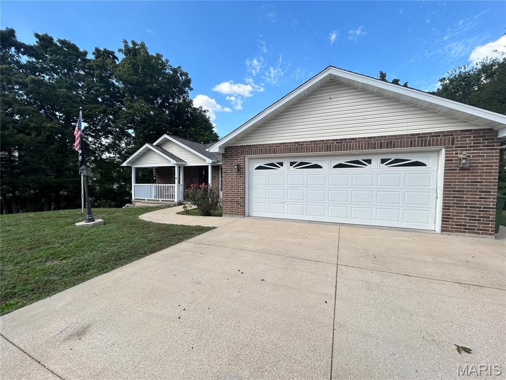 Photo 2 - Residential for sale – 305  Mossman Lane  Rolla, MO