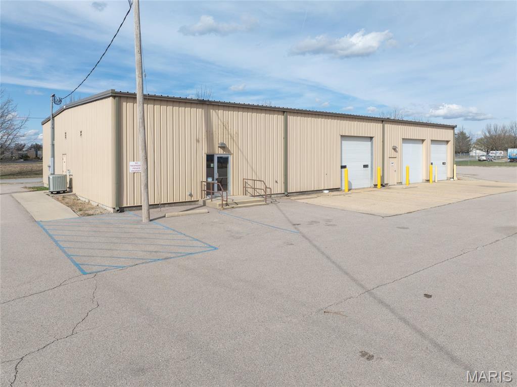 Photo 3 - Commercial Sale for sale – 3702  Hy Point Boulevard  Rolla, MO