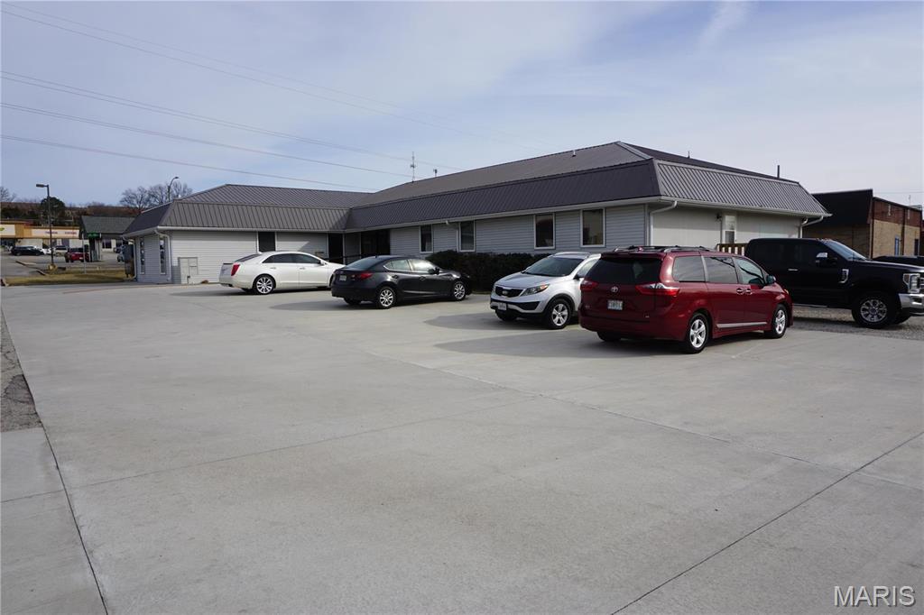 Photo 4 - Commercial Sale for sale – 1201  Forum   Rolla, MO