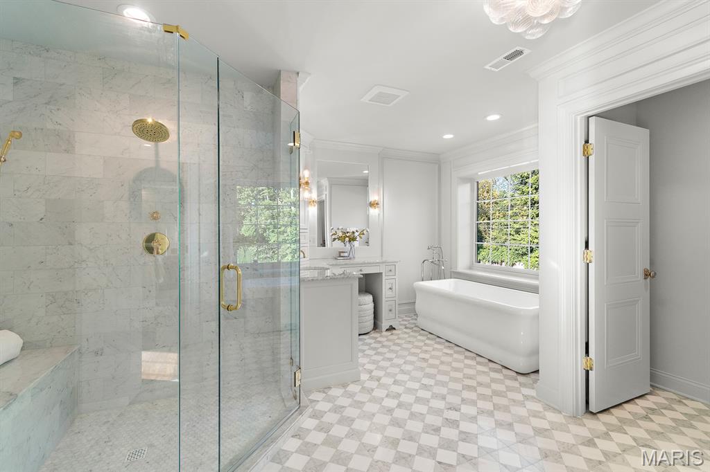 Photo 21 - Residential for sale – 61  Lake Forest Drive  St Louis, MO