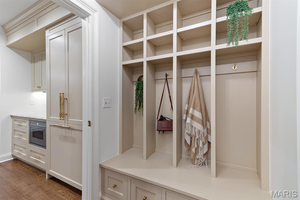 Photo 11 - Residential for sale – 61  Lake Forest Drive  St Louis, MO