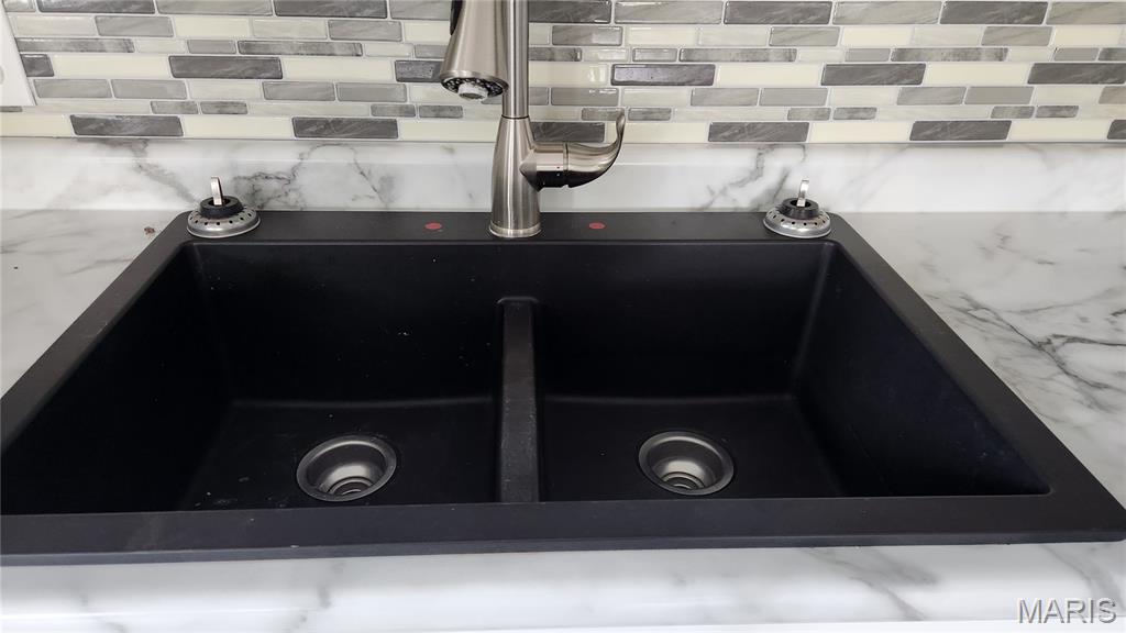 Photo 5 - Residential for sale – 701 W Glendale W  Salem, MO