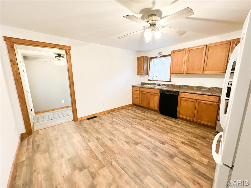 Photo 5 - Residential for sale – 7 N Warfel   Salem, MO