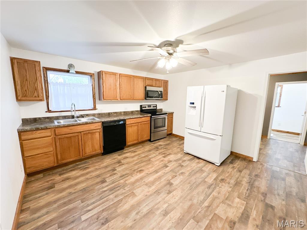 Photo 4 - Residential for sale – 7 N Warfel   Salem, MO