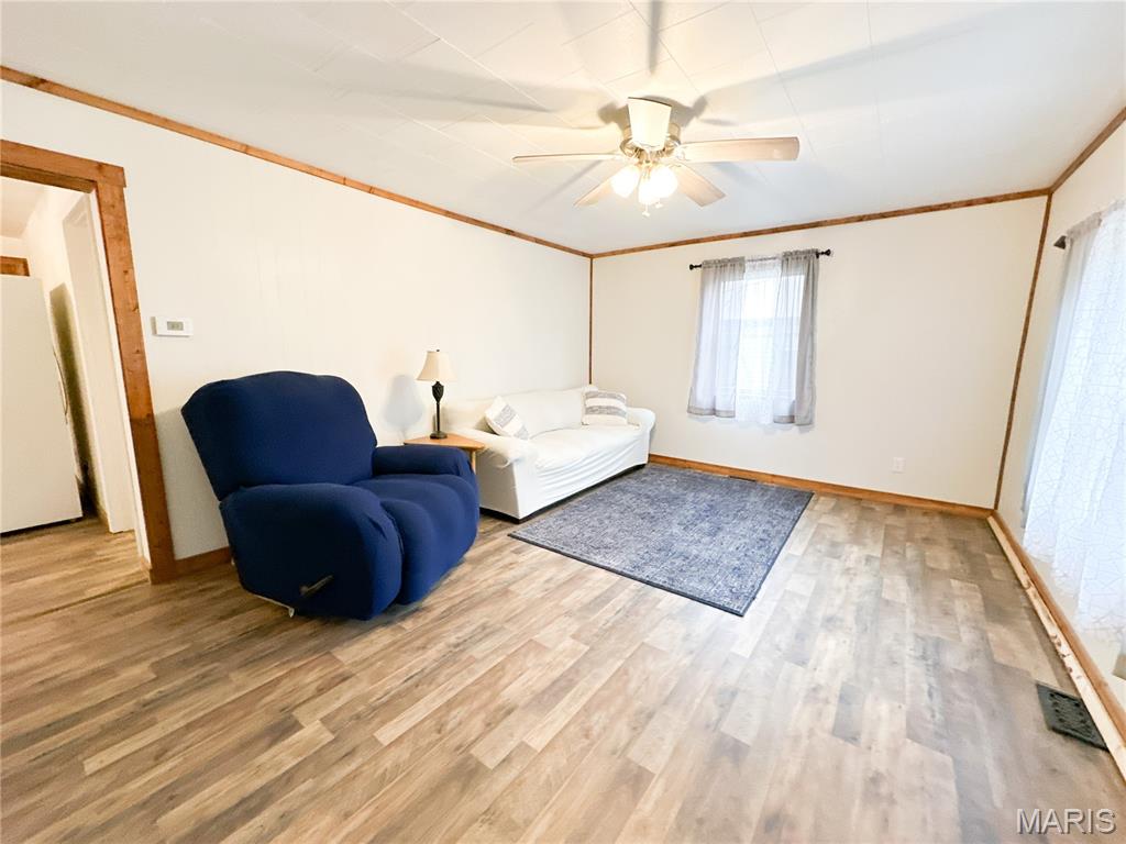 Photo 2 - Residential for sale – 7 N Warfel   Salem, MO