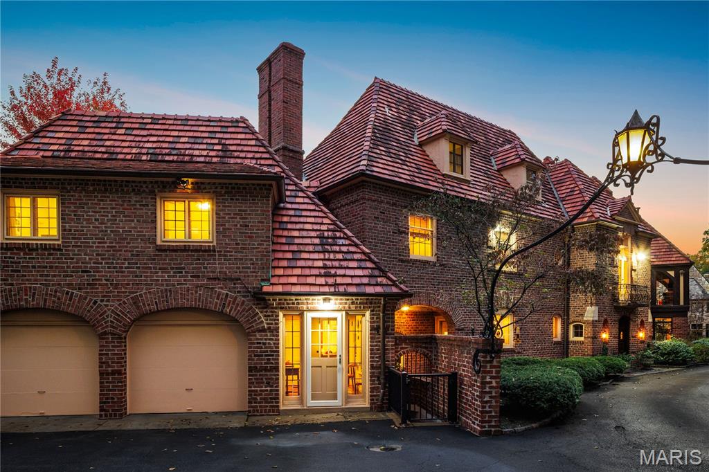 Photo 28 - Residential for sale – 8  Carrswold Drive  Clayton, MO