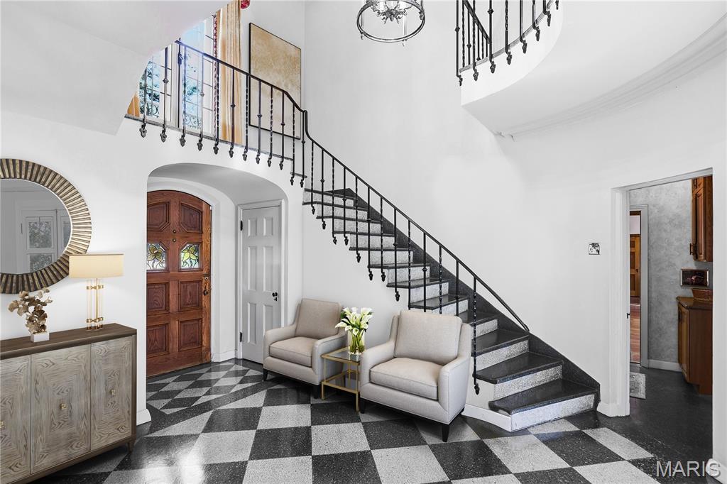 Photo 7 - Residential for sale – 8  Carrswold Drive  Clayton, MO