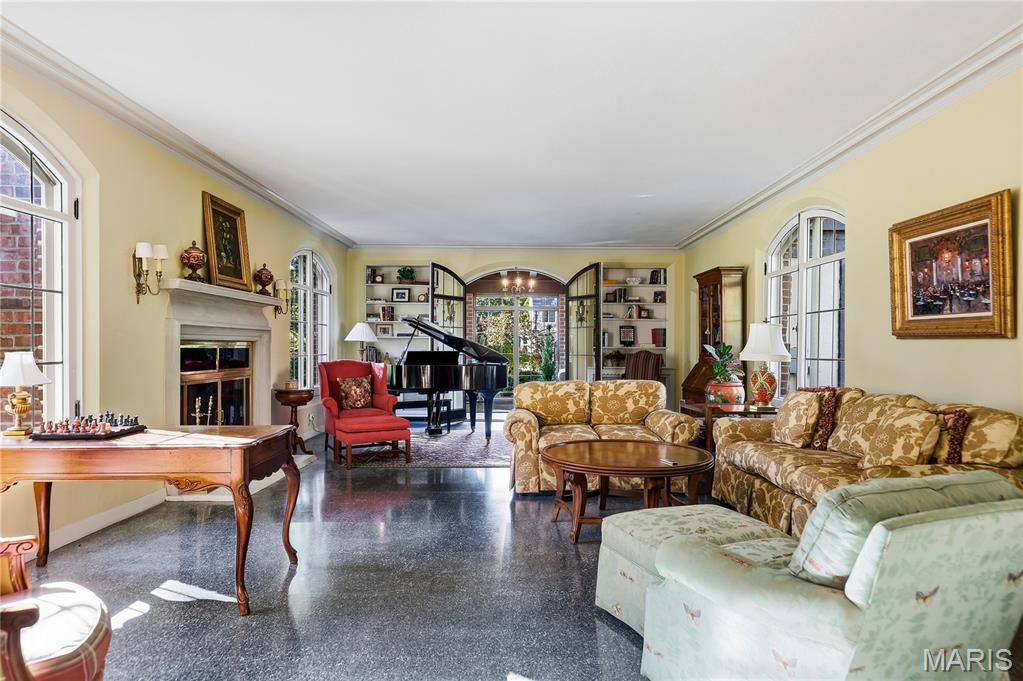 Photo 8 - Residential for sale – 8  Carrswold Drive  Clayton, MO